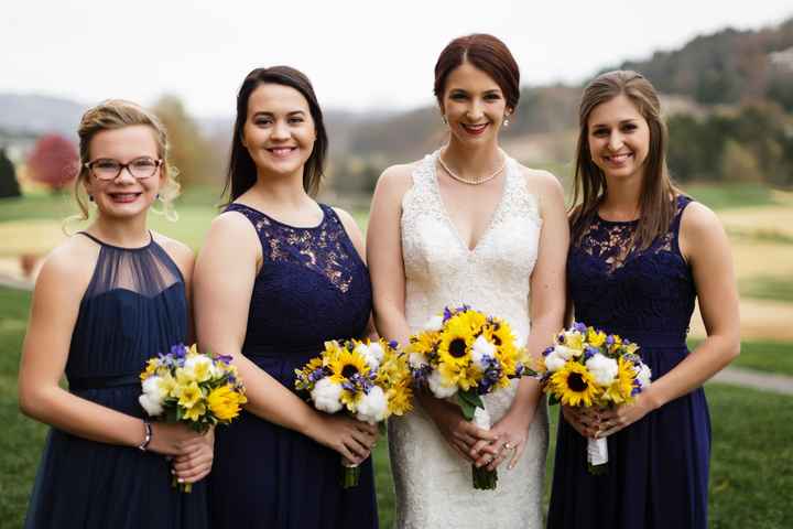 SHOW ME YOUR NAVY BLUE BRIDESMAIDS DRESSES.