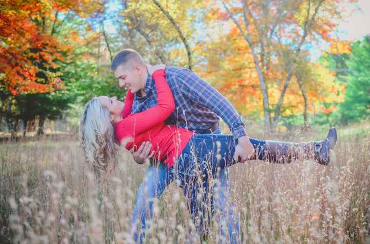 Autumn e-pics: which color dress?