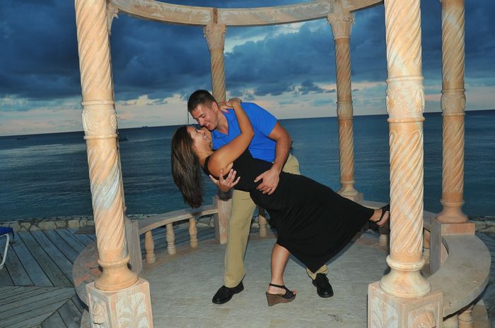 NWR: Favorite Vaca Photos w/ your S/O!