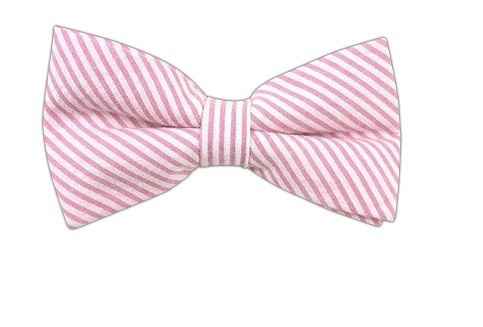 Let's see what those handsome men are wearing.