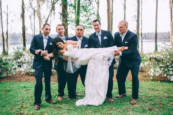 We've been blogged! More pro pics! UPDATE: More added