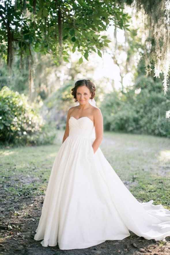 Help me find this gown!