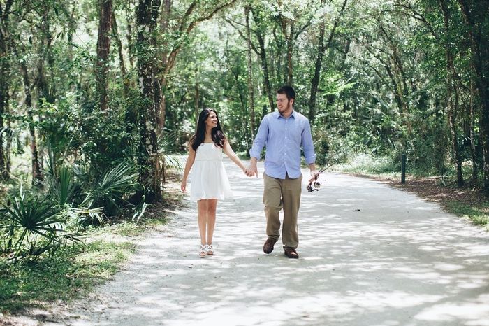 Show Me Your Engagement Picture Outfits!!