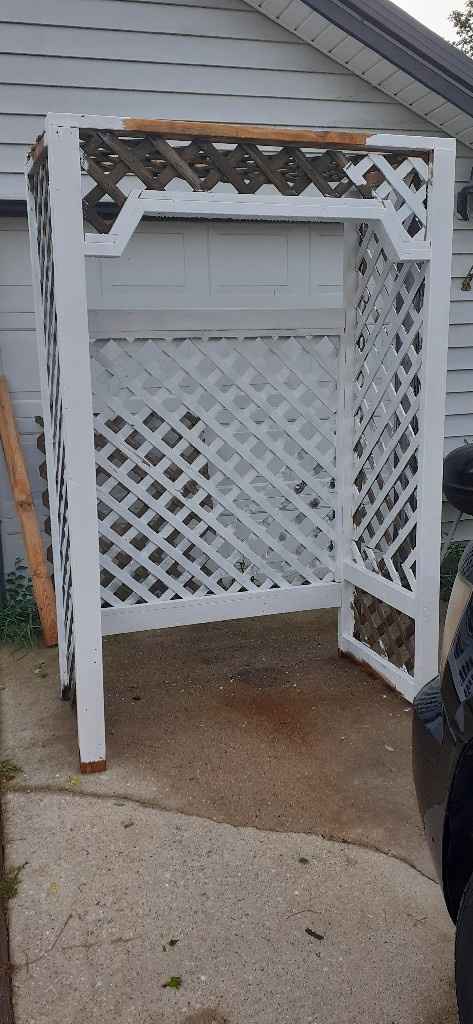 Arbor on a deck. Please help! - 1