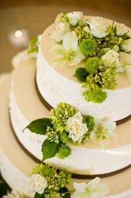 Can you help me with the wedding cake??