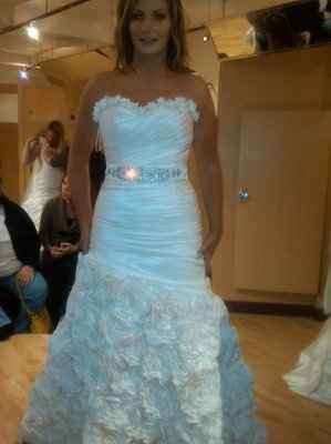 Trying to pick THE dress *pics*