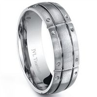 Guess what we bought/show off your wedding bands!