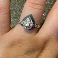 Brides of 2022! Show us your ring! - 1