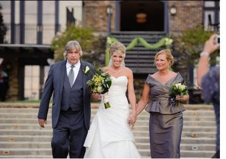 **PICS** Pro wedding pics are in!!!