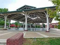 Is it feasible to have the wedding on one day and the reception the next day in a different location