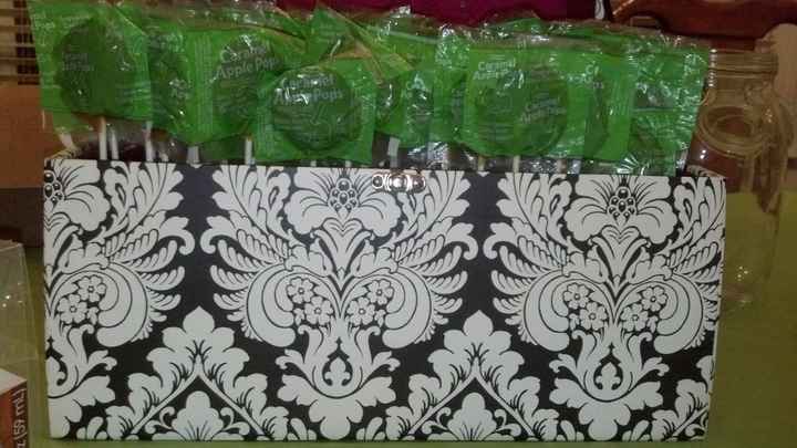 My black and white with a splash of apple green wedding!!!!