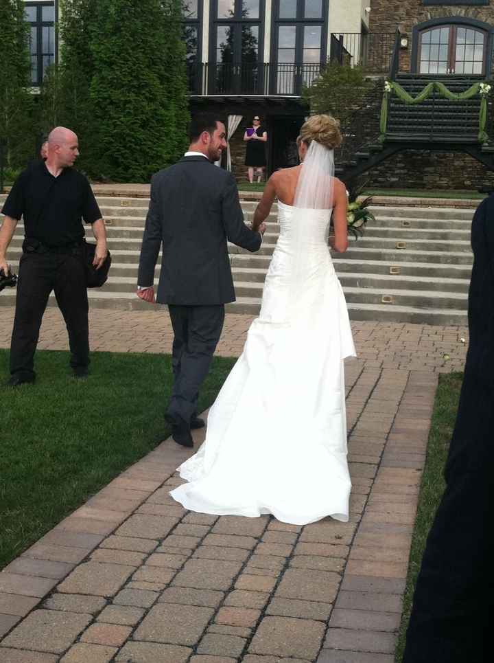 Show us your wedding dress!!!!!!