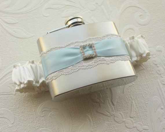 How do I make a flask garter