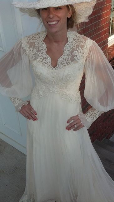 *PICS* Trying on MOM & GRAMS wedding gowns!! -Had A Blast w/ Mom Last Night