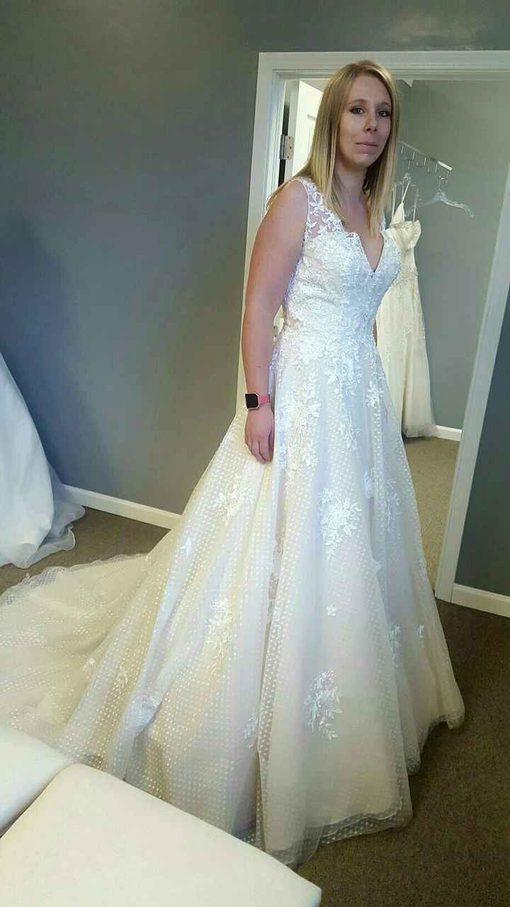 I wanna see your wedding dress!