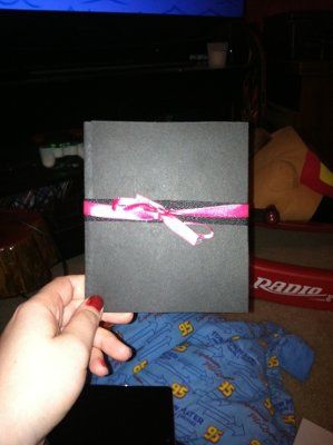DIY invitations.... OPINIONS? *pics*