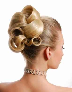 How is everyone doing their hair for their big day??
