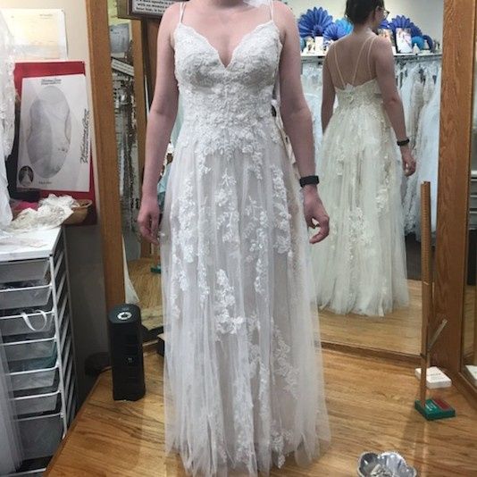 Show me your ivory over champagne/moscato/caffe (etc.) dresses! 11