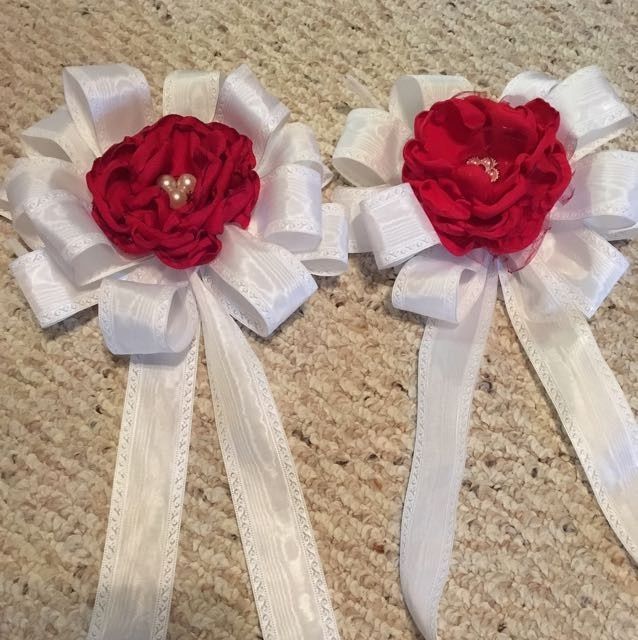 Bows for the aisles at the ceremony