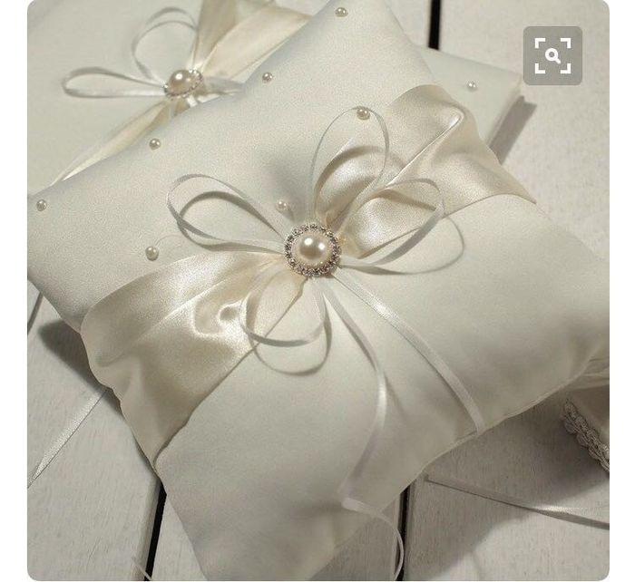 What are your ring bearers carrying?