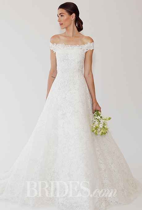 I am looking for a dress similar to this Oscar de la Renta. Any ideas?