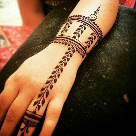 Henna/Mehndi with white dress?