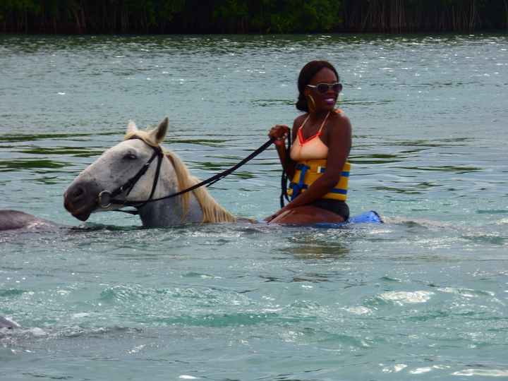 NIECY SPARKLES is back and honeymooned!