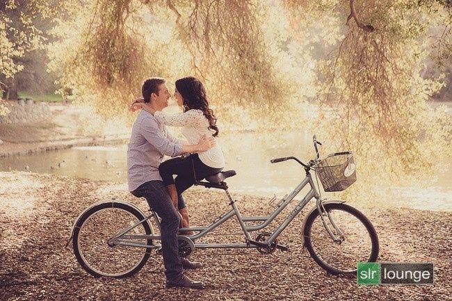 E-pics this Thursday!!!!! Engagement photo props! Help me out sisters!