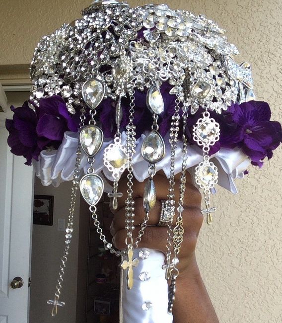 And my brooch bouquet is COMPLETE!! pics pics pics
