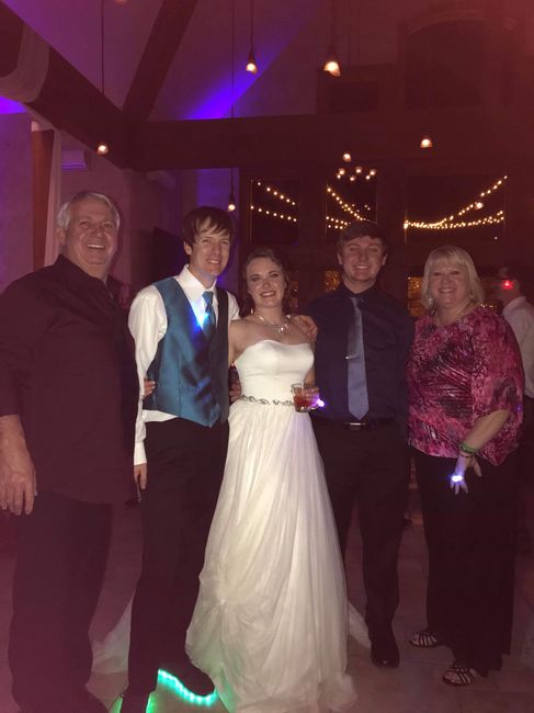 Short Brides! Let’s see your dress 🥰 - 2