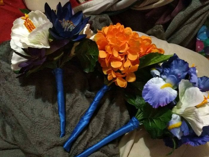 the bridesmaid bouquets
