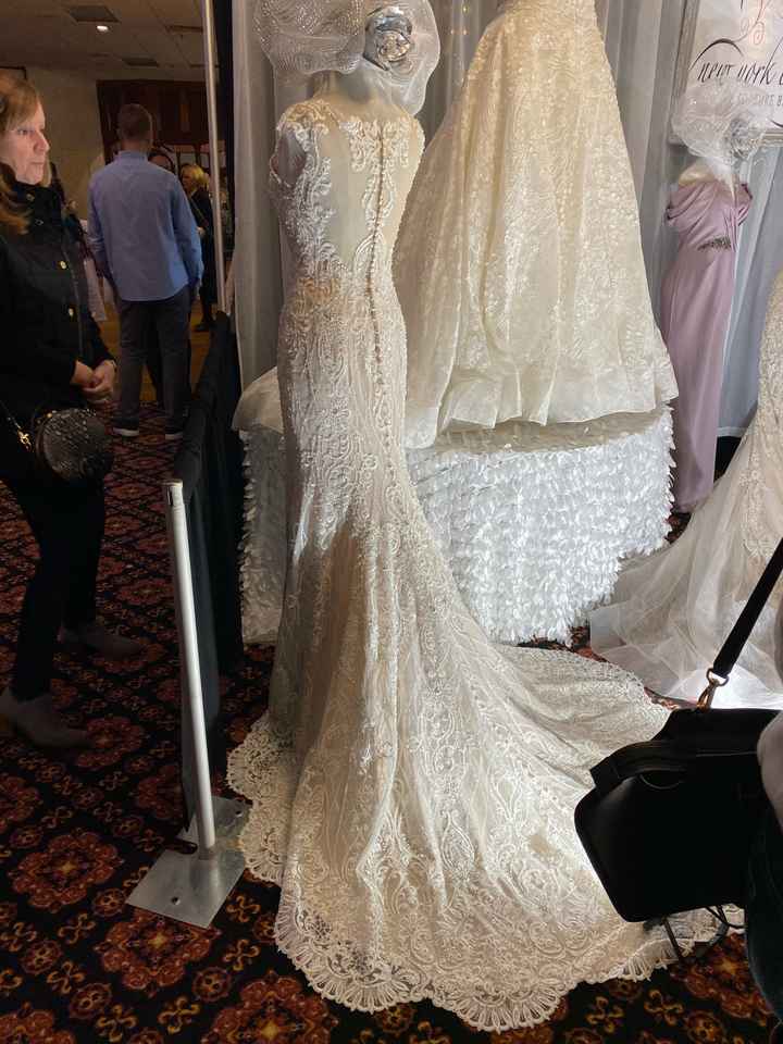 Help! i fell in love with two wedding dresses. - 3
