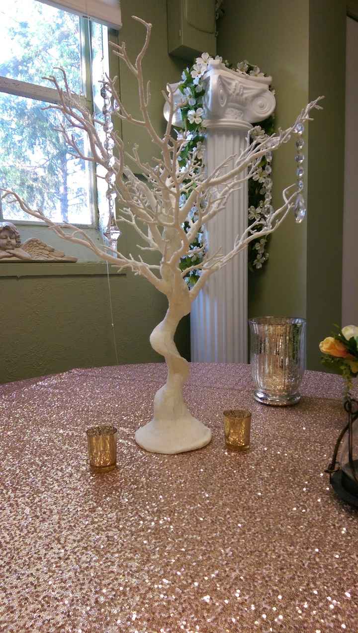 Centerpiece Suggestions, Please! (Pics)