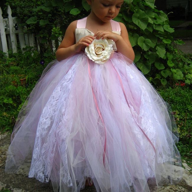 Flower girl in white.
