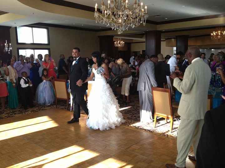 Back and married! With a non pro pics :)