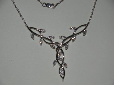 Show me your wedding jewelry accessories please..