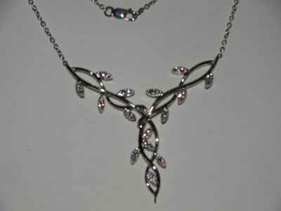 Argh!!! Can't seem to find jewelry for my dress! Please post yours...