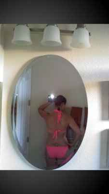 NWR: WW First Annual Diva Bathroom Pic Competition!!!!