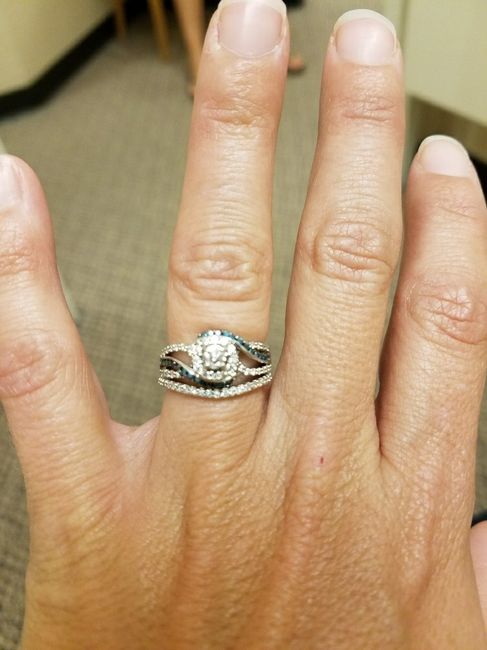 MY RING FINALLY CAME!!