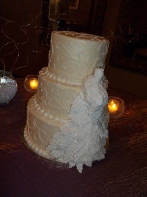 Wedding cakes* I wanna see pics!