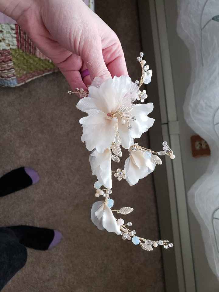 Got my hair clip today - 1