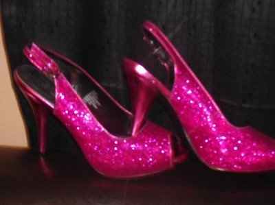 shoes. pictures please??