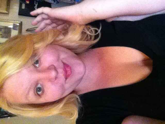 Selfie! I was wondering what you girls look like