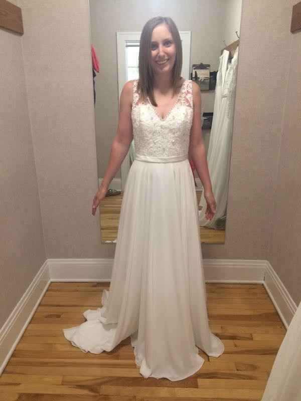 Dress shopping alone? Update w/pictures