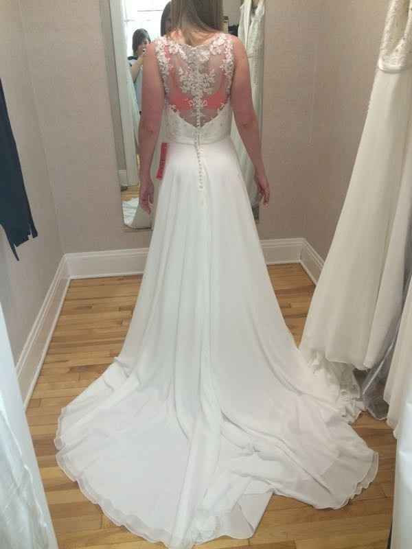 Dress shopping alone? Update w/pictures