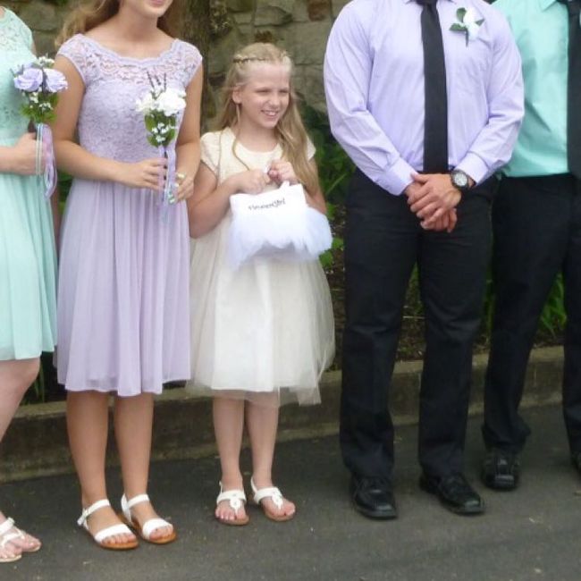 Flower girl dress secound hand - 1