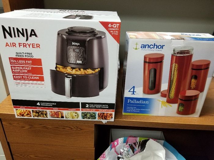 Ninja Air Fryer and Canisters