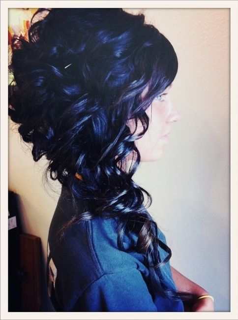 Show me your wedding hair inspiration.