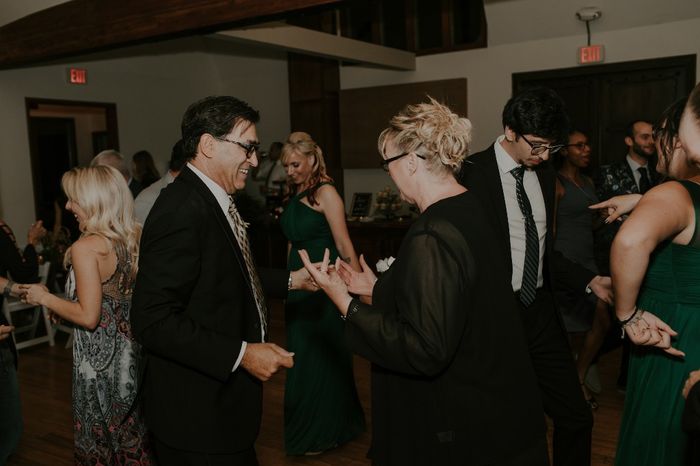 Everyone dancing and having fun! (Photo by Katie Ruther)