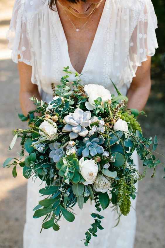 And of course, incorporating all sorts of greenery into my wild bouquet!